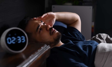 นอนไม่หลับ บ่อยๆ รู้ทันก่อนเสี่ยงเป็นโรคต่อมลูกหมากโต