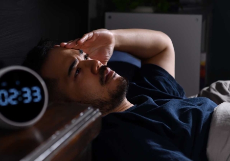 นอนไม่หลับ บ่อยๆ รู้ทันก่อนเสี่ยงเป็นโรคต่อมลูกหมากโต