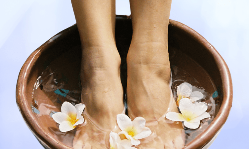 แช่เท้ามือสมุนไพร